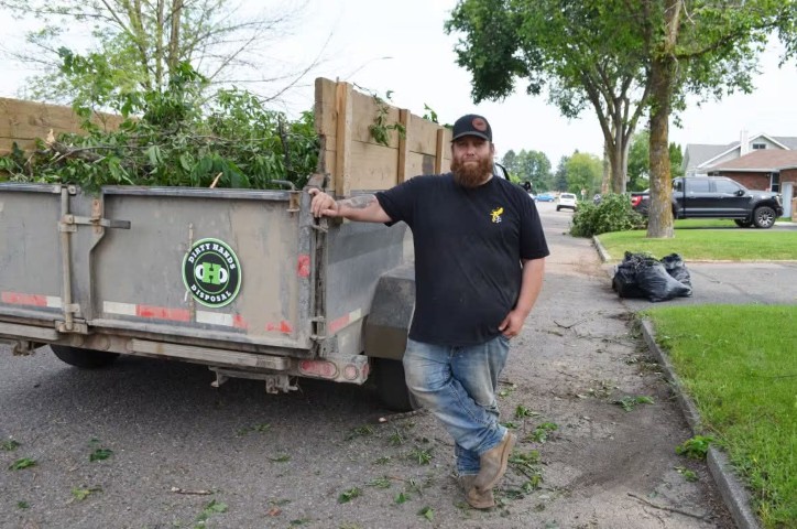 Dirty Hands Disposal logo
